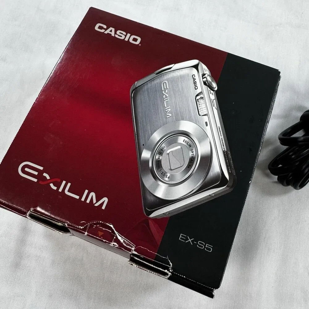 Casio EXILIM EX-S5 10.1MP Digital Camera Black  Battery  Case Charger